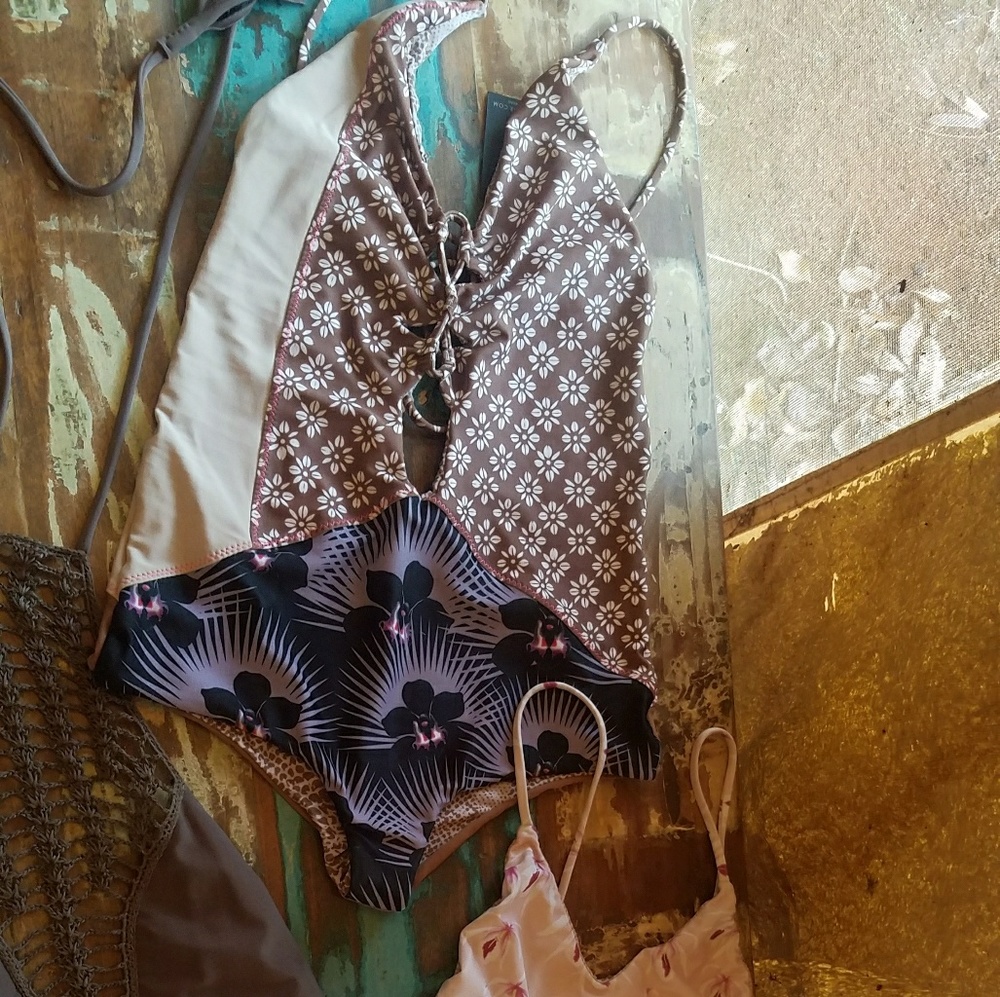 BNWT kokomo color block small